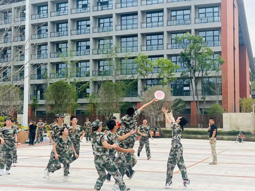 mq5j9i03ah.jpg